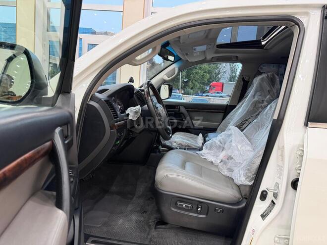 Toyota Land Cruiser-26