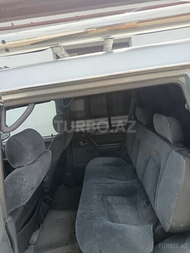 Mitsubishi Pajero-6
