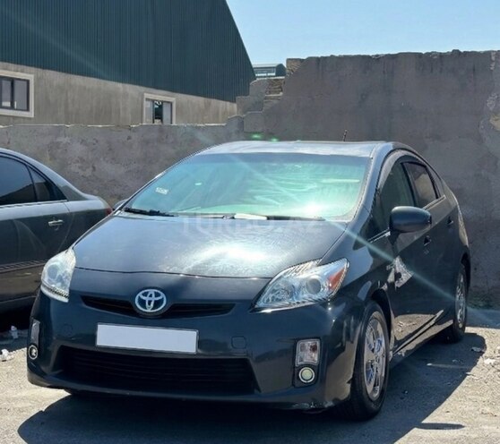 Toyota Prius-2