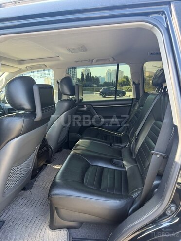 Toyota Land Cruiser-7