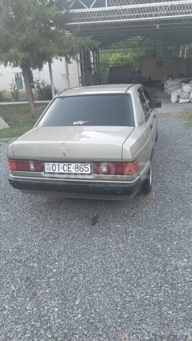 Mercedes 190-7