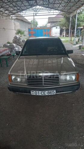 Mercedes 190-1