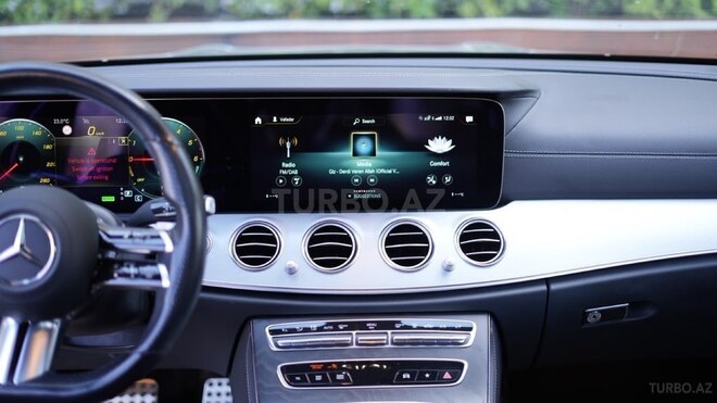 Mercedes E 300 de-10