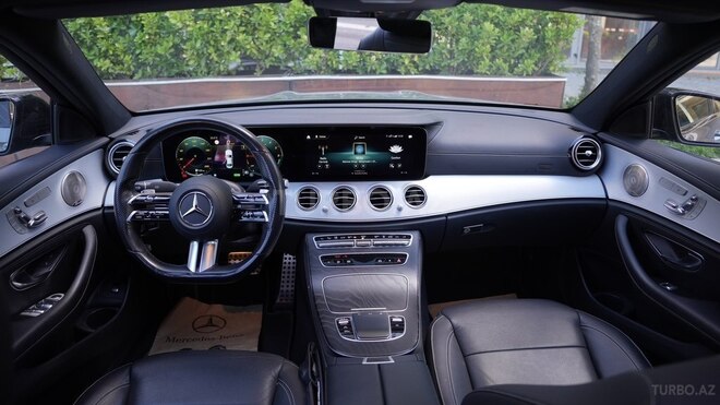 Mercedes E 300 de-15