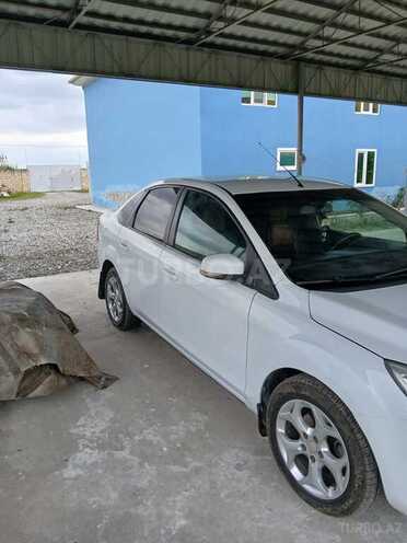 Ford Focus-3