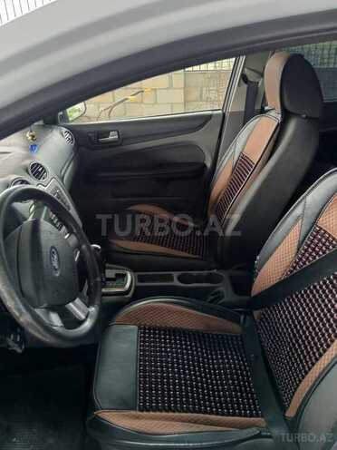 Ford Focus-2