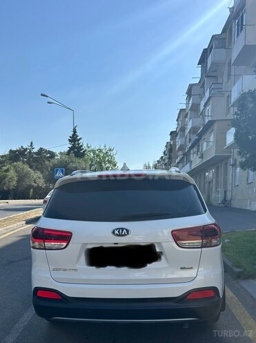 Kia Sorento-8