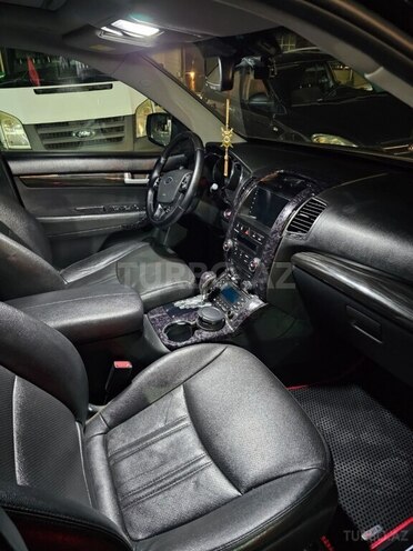 Kia Sorento-10