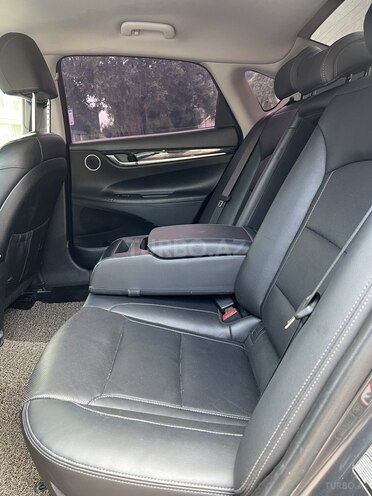 Hyundai Grandeur-9