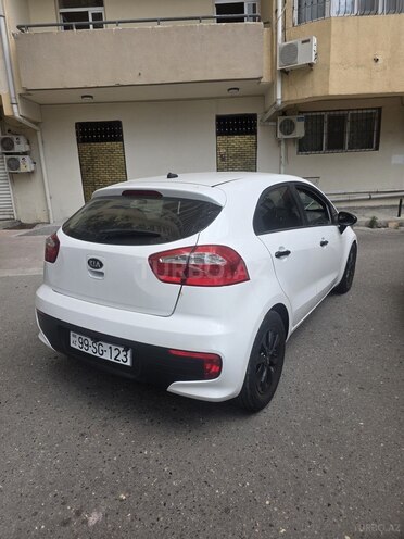 Kia Rio-5