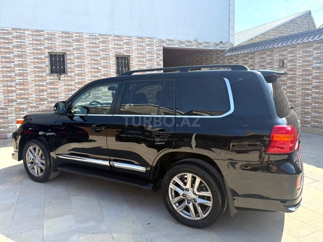 Toyota Land Cruiser-7