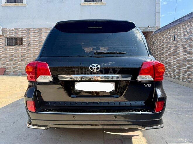Toyota Land Cruiser-8