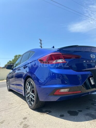 Hyundai Elantra-7