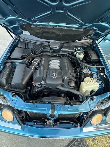Mercedes E 240-6
