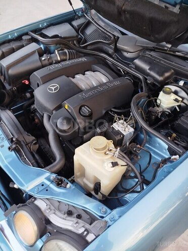 Mercedes E 240-9