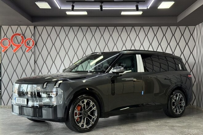 Lynk & Co 900-2