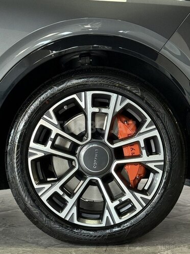 Lynk & Co 900-21