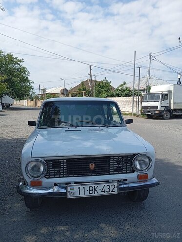 LADA (VAZ) 21011-1