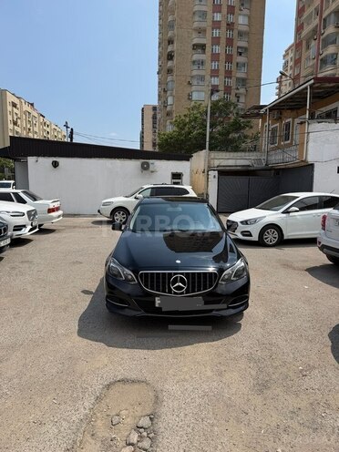 Mercedes E 300-1