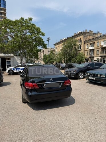 Mercedes E 300-2