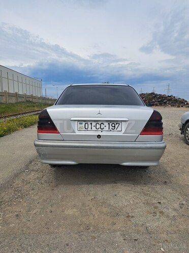 Mercedes C 220-2