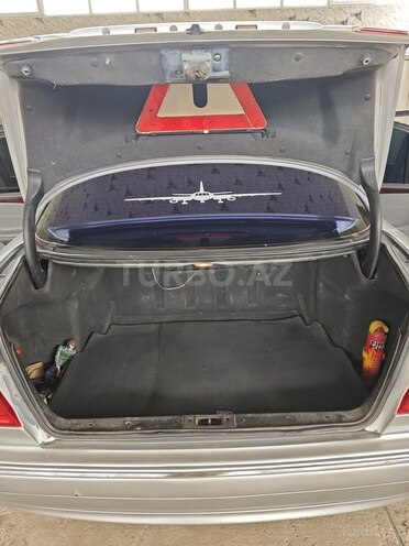 Mercedes E 240-5