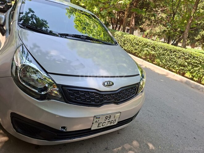 Kia Rio-1
