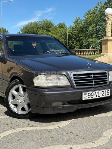 Mercedes C 200-2