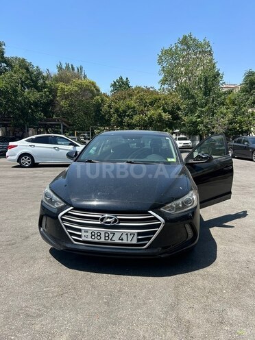 Hyundai Elantra-1