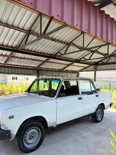 LADA (VAZ) 2107-2