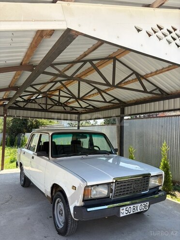 LADA (VAZ) 2107-1