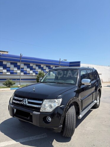 Mitsubishi Pajero-1