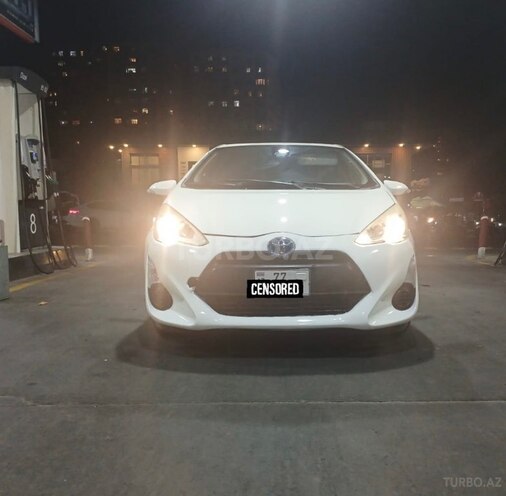 Toyota Aqua-1