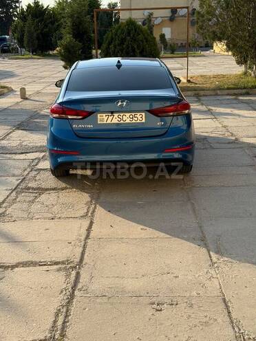Hyundai Elantra-7