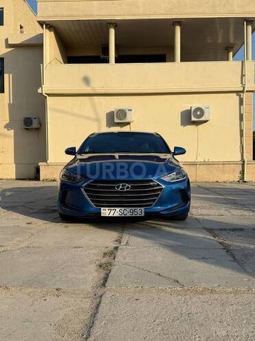 Hyundai Elantra-1