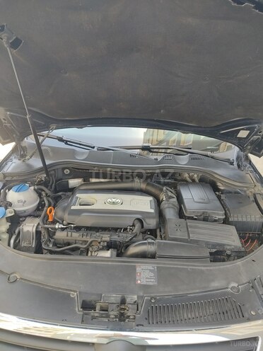 Volkswagen Passat-5