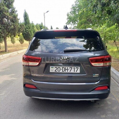 Kia Sorento-2