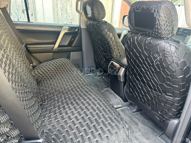 Toyota Land Cruiser Prado-7