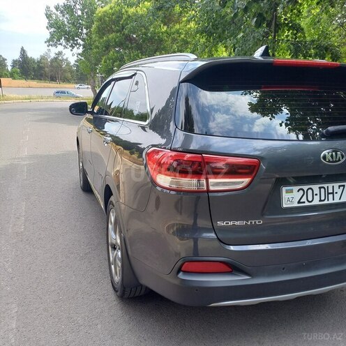 Kia Sorento-4