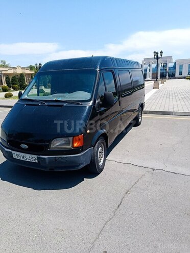 Ford Transit-2
