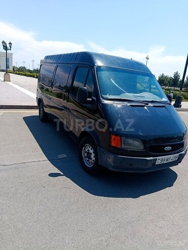 Ford Transit-3