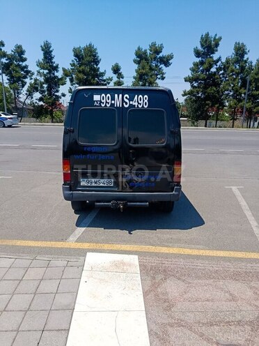 Ford Transit-5