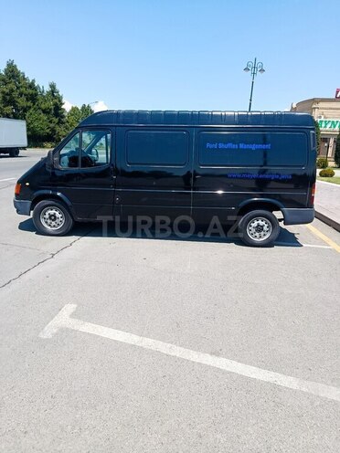 Ford Transit-6
