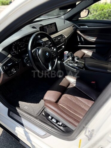 BMW 530-11