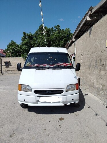 Ford Transit-1