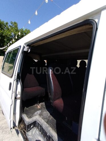 Ford Transit-4