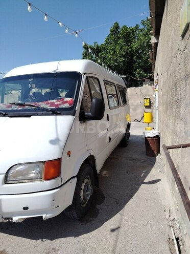 Ford Transit-6