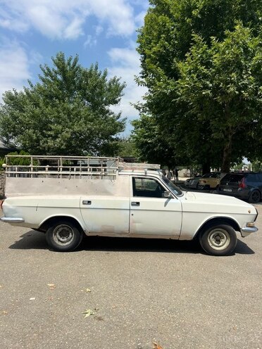 GAZ 24 "Volga"-3