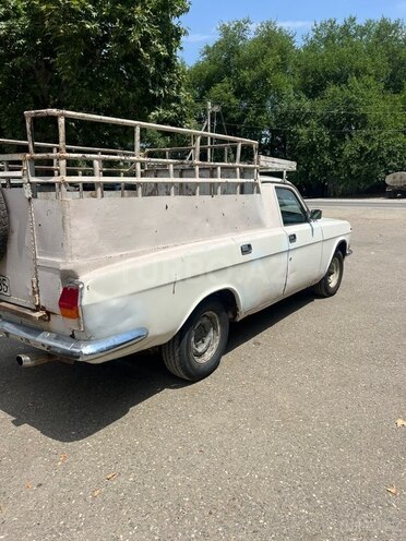 GAZ 24 "Volga"-4