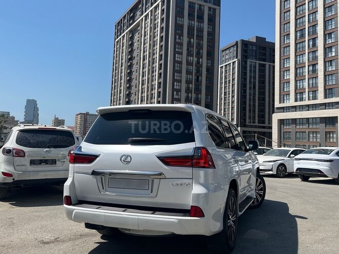 Lexus LX 450d-2